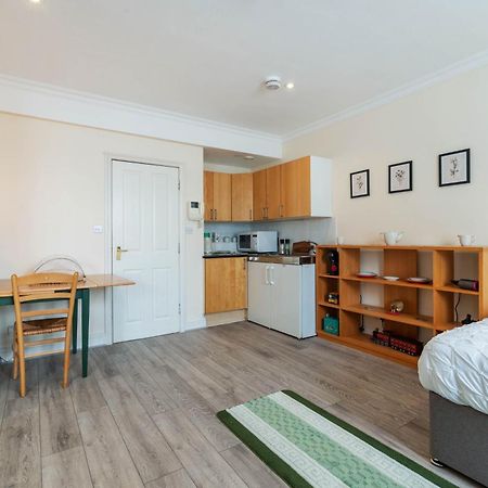 Elegant Art Deco Whole Apartment - 2Mins To Hyde Park, 8Mins To Bayswater, Nottinghill, Paddington 런던 외부 사진