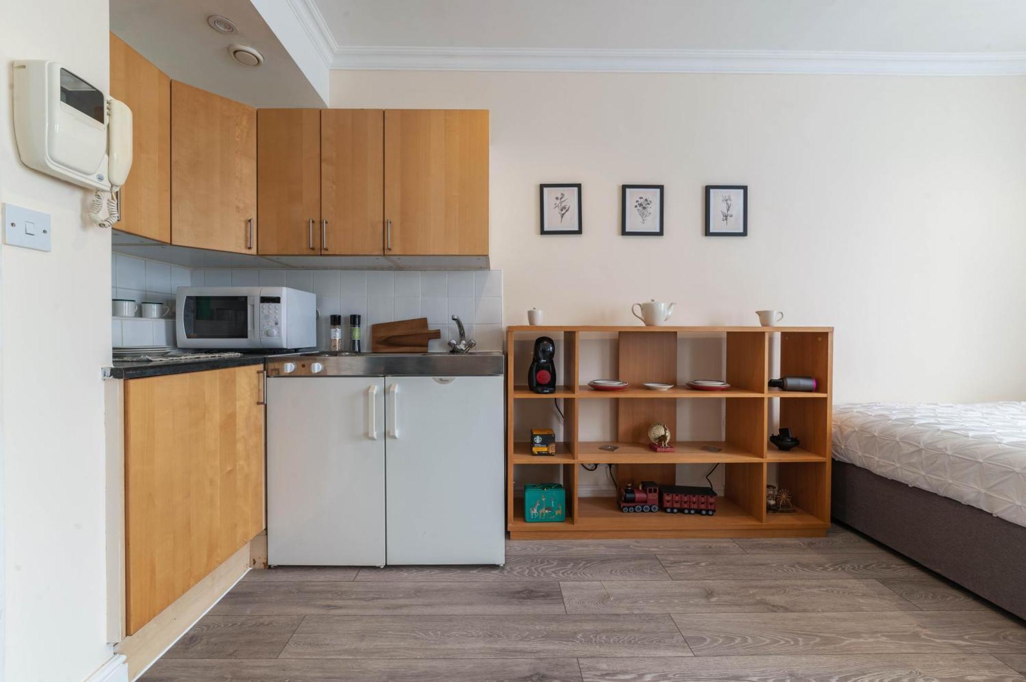 Elegant Art Deco Whole Apartment - 2Mins To Hyde Park, 8Mins To Bayswater, Nottinghill, Paddington 런던 외부 사진