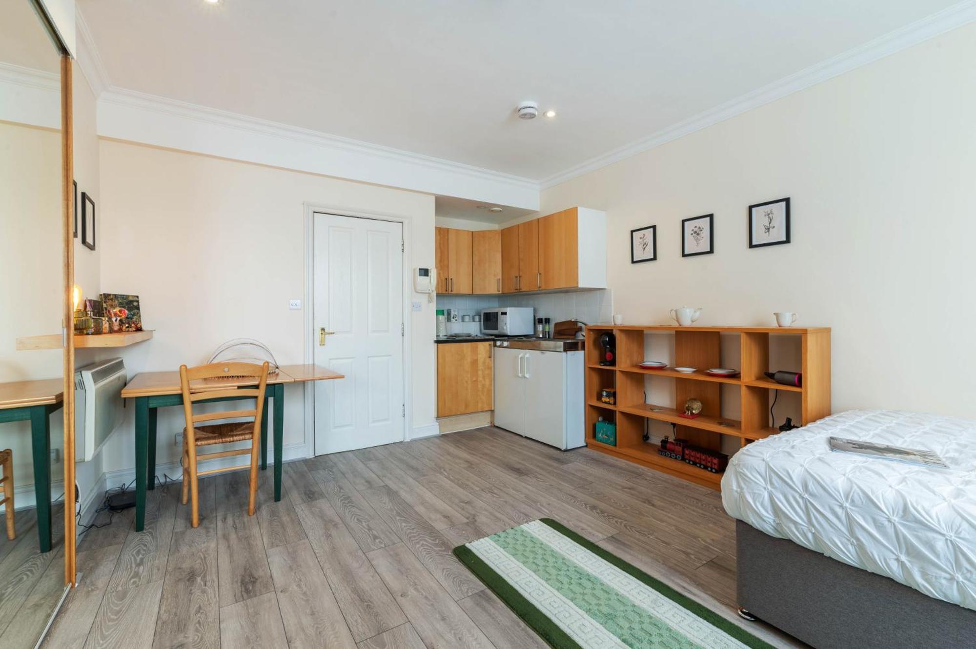 Elegant Art Deco Whole Apartment - 2Mins To Hyde Park, 8Mins To Bayswater, Nottinghill, Paddington 런던 외부 사진